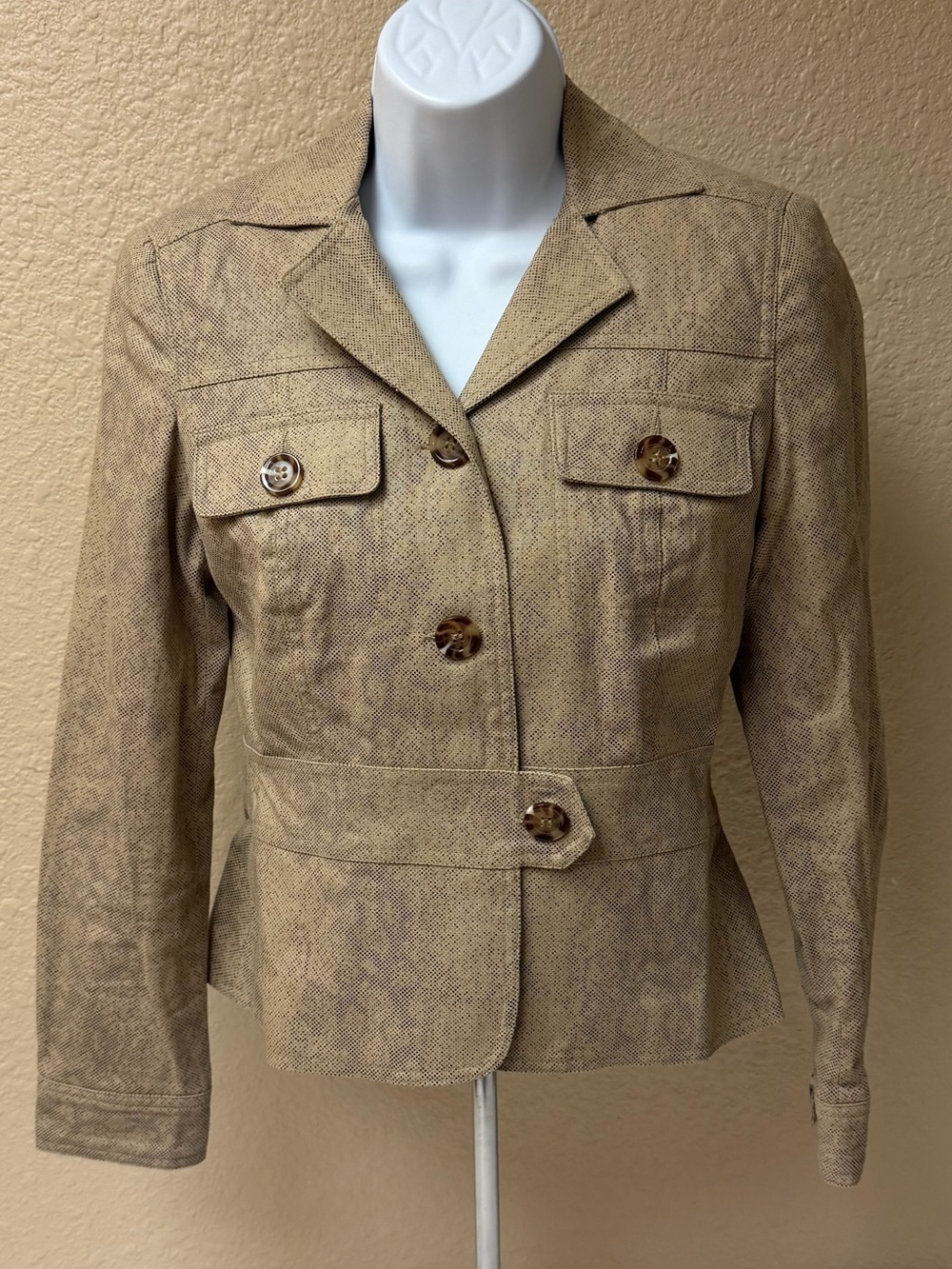 4/$20 Worthington Tan Textured Button-Front Belted Blazer